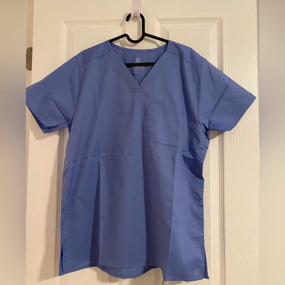 Scrub top